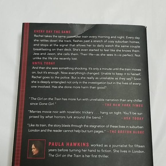"The Girl on the Train" by Paula Hawkins NWT - Picture 3 of 8